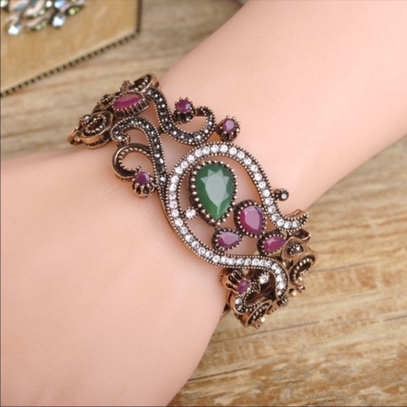 Vintage style Turkish Bracelet - Picture 2 of 3